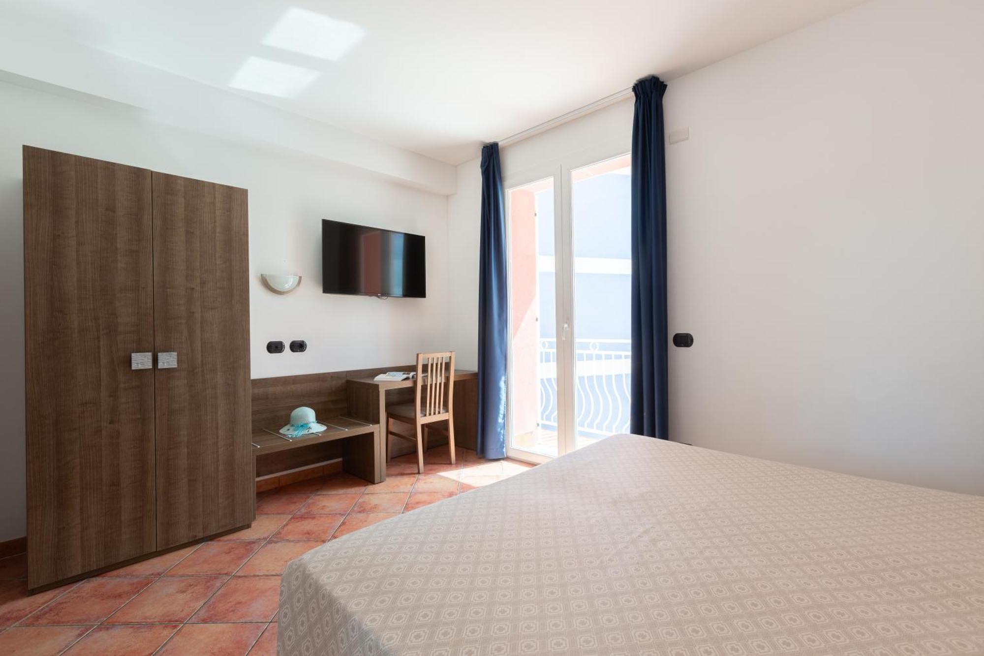 Two-Bedroom Apartment,1592071113:JPEG